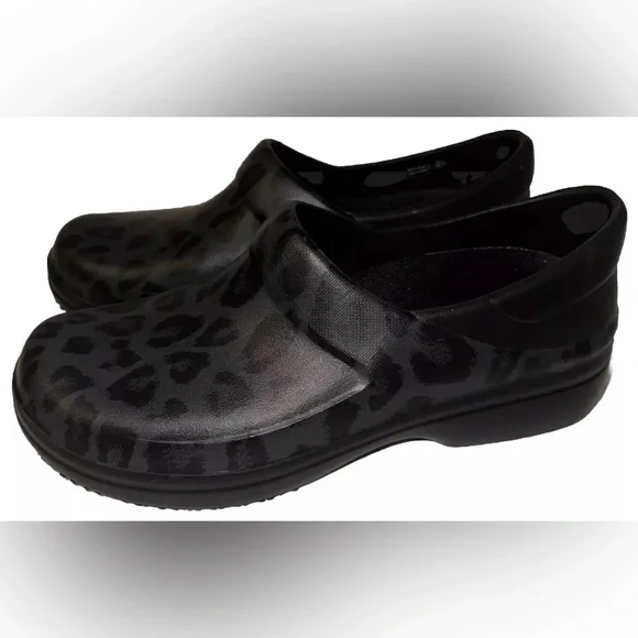 CROCS Shoes Crocs Neria Pro Ii Womens Size Cheetah Clogs